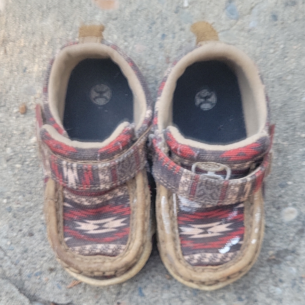 Stylish Kids Shoes with Patterned Design